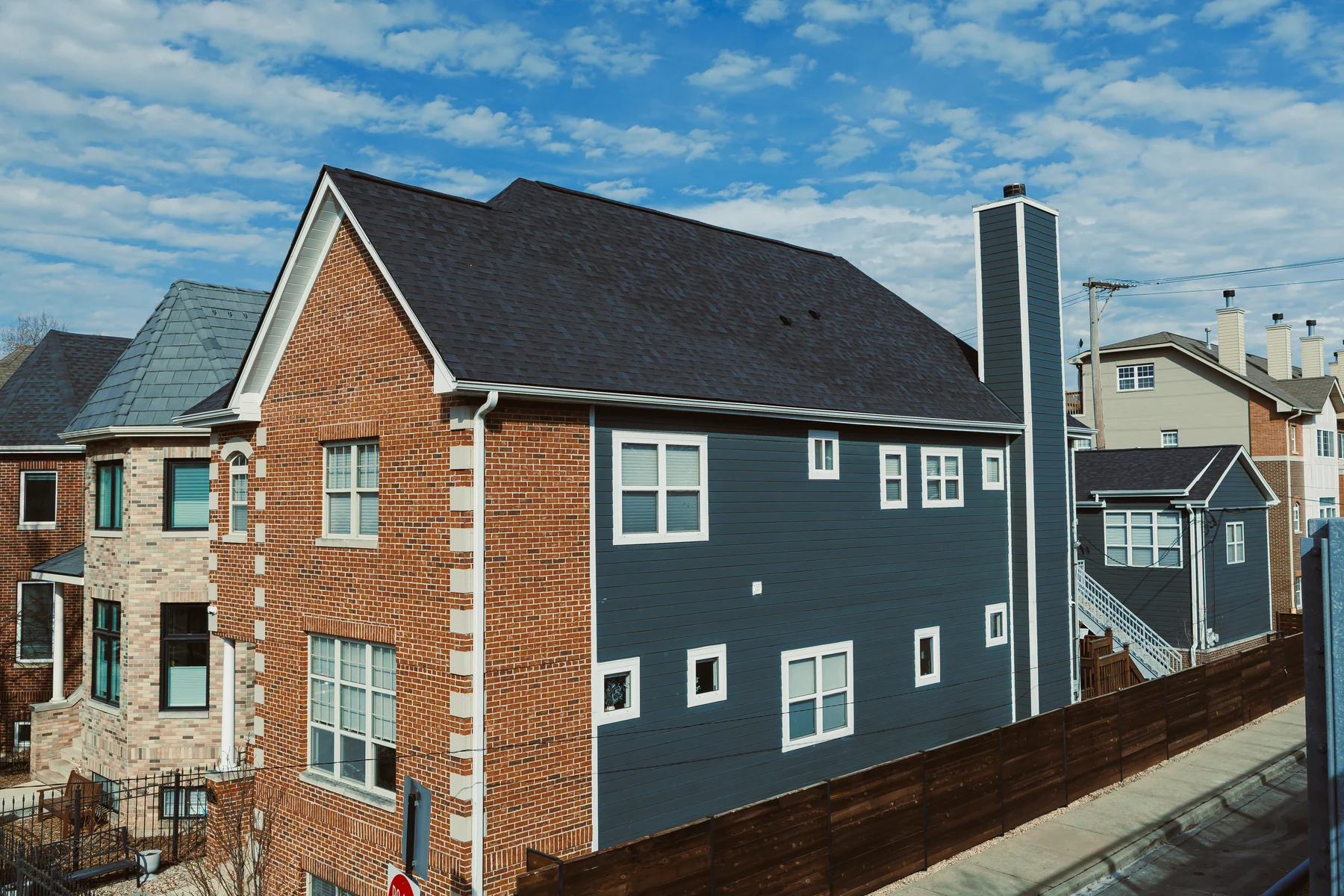 Modern residential architecture representing West Columbia, South Carolina